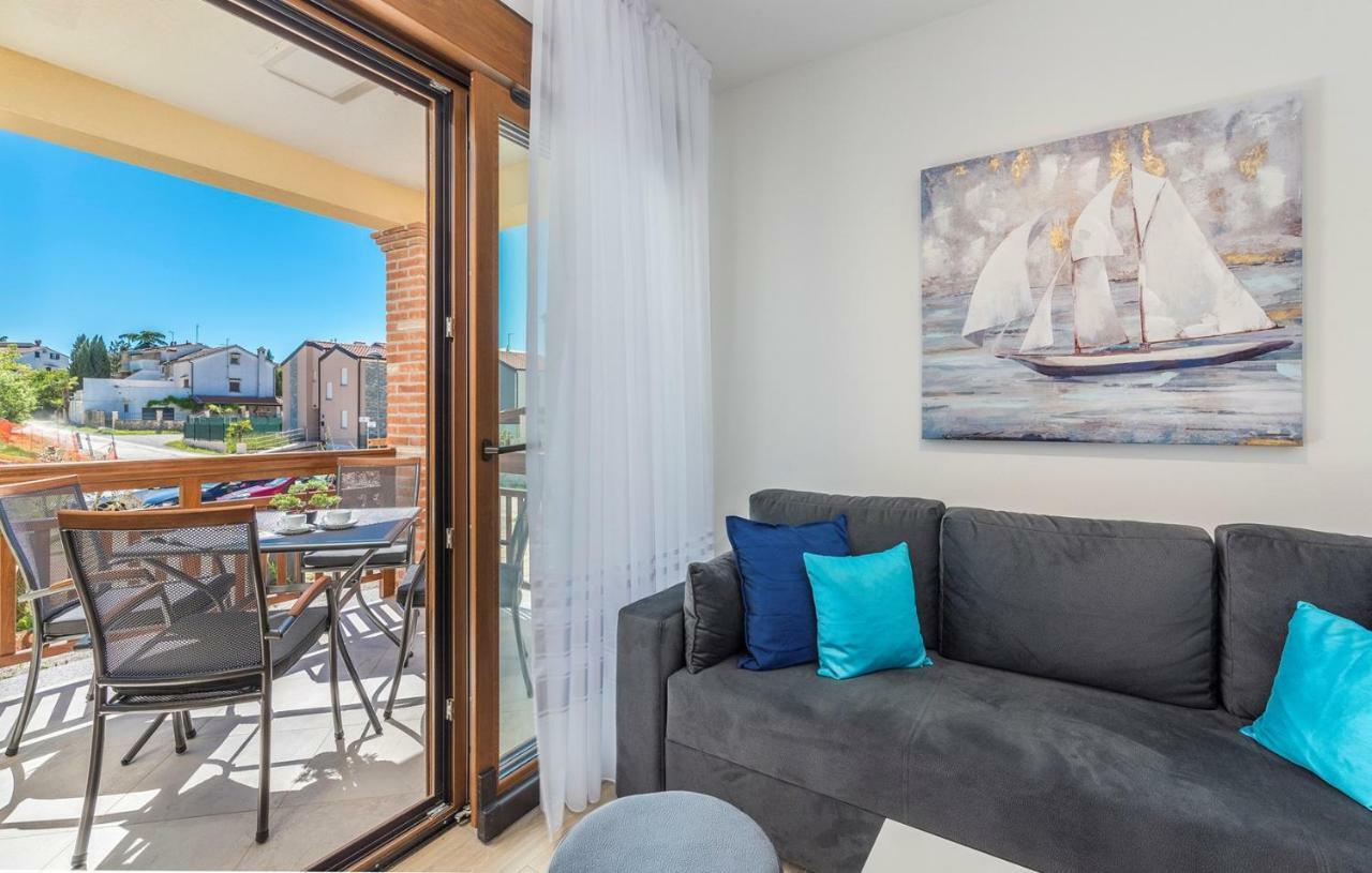 Apartments Hana In Funtana Luaran gambar